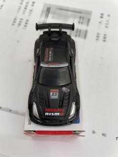 这次带来多美卡的红白盒13号车模,小车比例为1:43,201