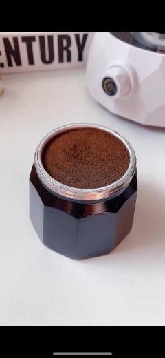 这个当时买了之后，直接让店家帮忙磨粉，用了摩卡壶萃取！每次都