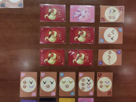 一款经典暖场小游戏的套皮之作，《得分沙拉》与《宝可梦》的梦幻联动！

综合评价：7分。

和《璀璨宝石：宝可梦》一样，都是与现在大火的“宝可梦”进行了联名，而且，最开始都是只有官方韩文版，我是通过海外