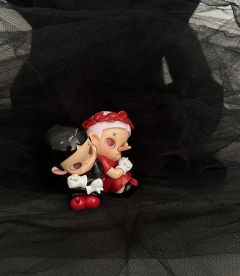 Zsiga•爱人
泡泡玛特zsiga双子系列说谎者的花环52