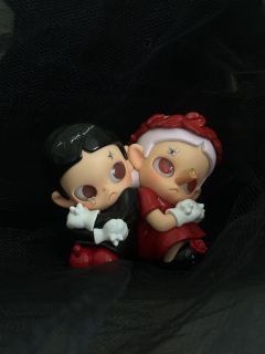 Zsiga•爱人
泡泡玛特zsiga双子系列说谎者的花环52