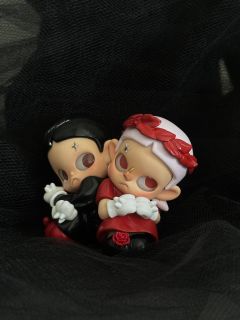 Zsiga•爱人
泡泡玛特zsiga双子系列说谎者的花环52