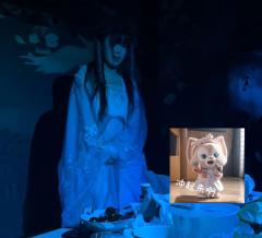 【含剧透】
因为喜欢,所以想要靠的近一点。因为喜欢,所以想